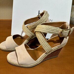 New Tan Wedge Sandals